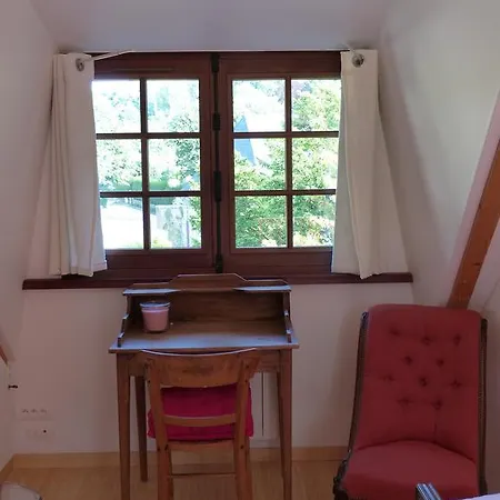 La Flore De Lys, Lovely Ideal For 2 Adults And 2 Kids Semesterbostad *