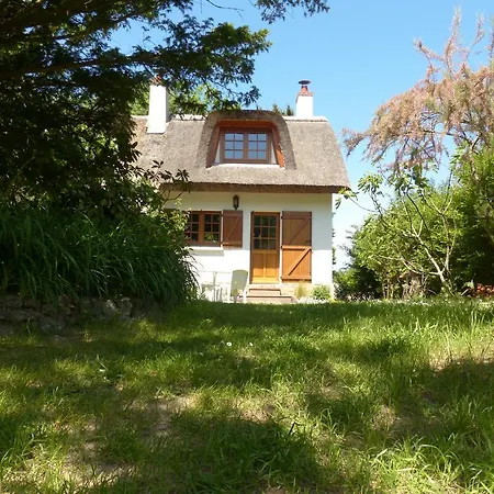 La Flore De Lys, Lovely Ideal For 2 Adults And 1 Bebe *