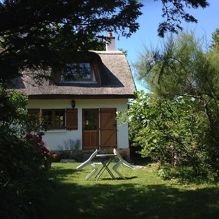 Semesterbostad La Flore De Lys, Lovely Ideal For 2 Adults And 2 Kids Saint-Jouin-Bruneval