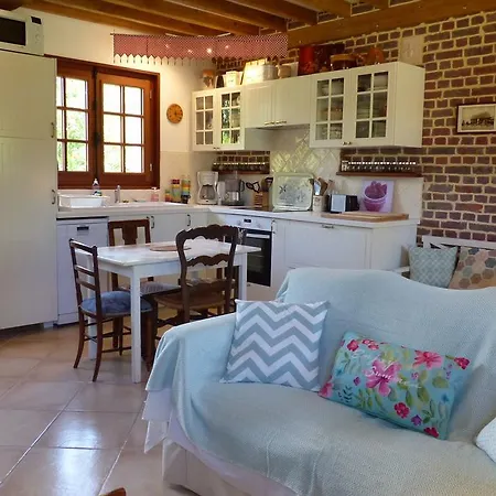 La Flore De Lys, Lovely Ideal For 2 Adults And 1 Bebe Saint-Jouin-Bruneval