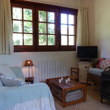 La Flore De Lys, Lovely Ideal For 2 Adults And 2 Kids Semesterbostad Saint-Jouin-Bruneval
