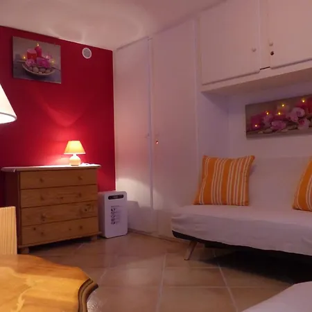 La Flore De Lys, Lovely Ideal For 2 Adults And 2 Kids Saint-Jouin-Bruneval