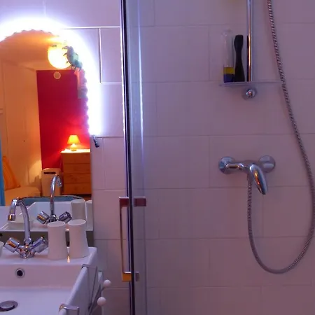 La Flore De Lys, Lovely Ideal For 2 Adults And 2 Kids Saint-Jouin-Bruneval
